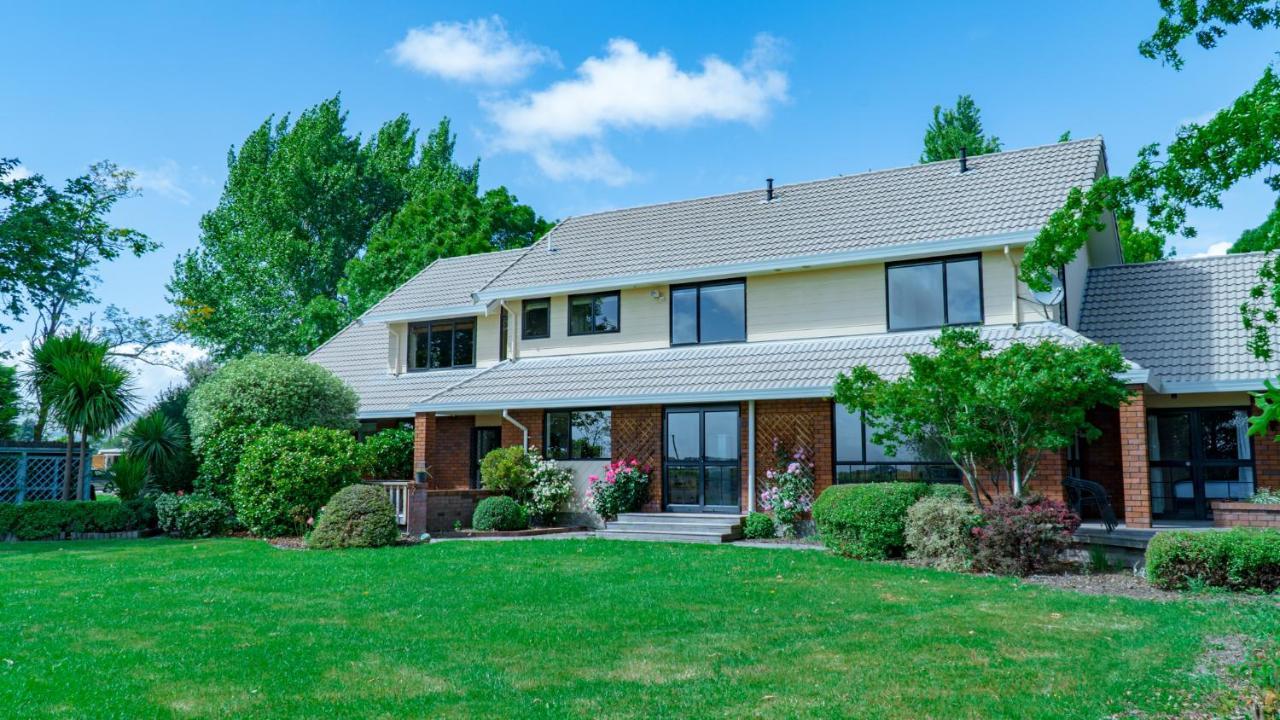 Woodbourne Fairhall Guest Lodge מראה חיצוני תמונה