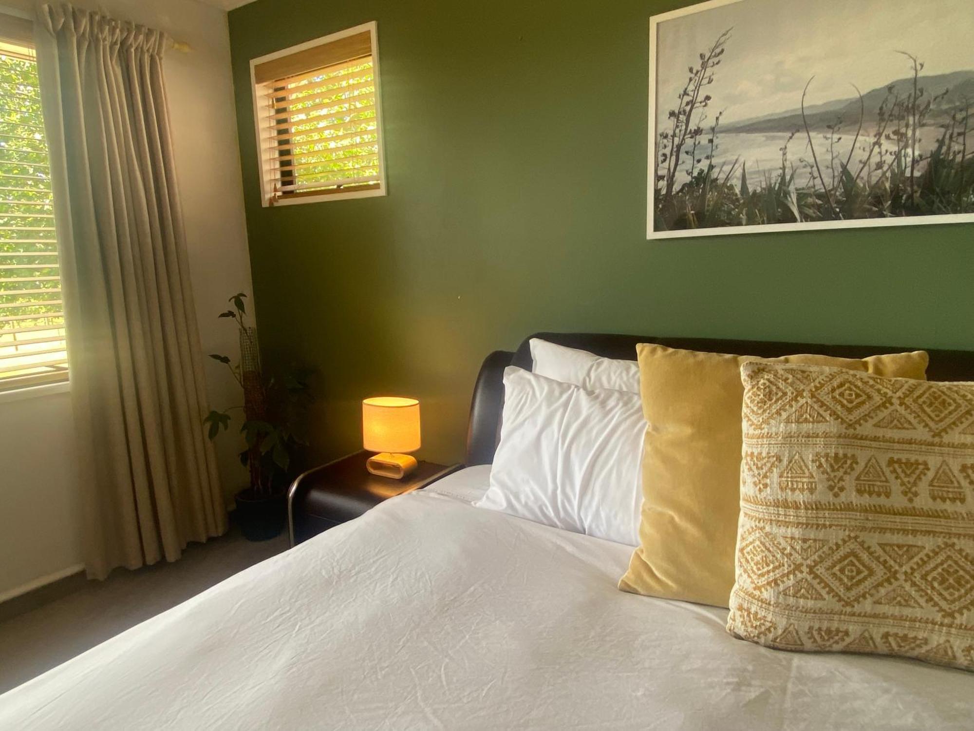 Woodbourne Fairhall Guest Lodge מראה חיצוני תמונה