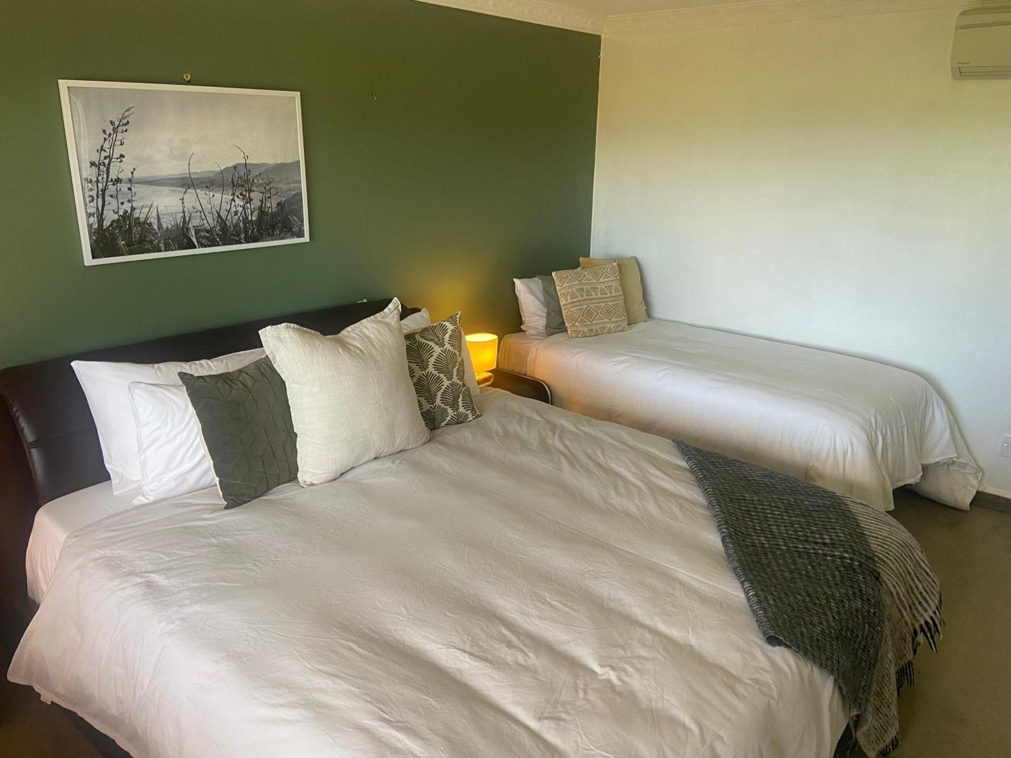 Woodbourne Fairhall Guest Lodge מראה חיצוני תמונה