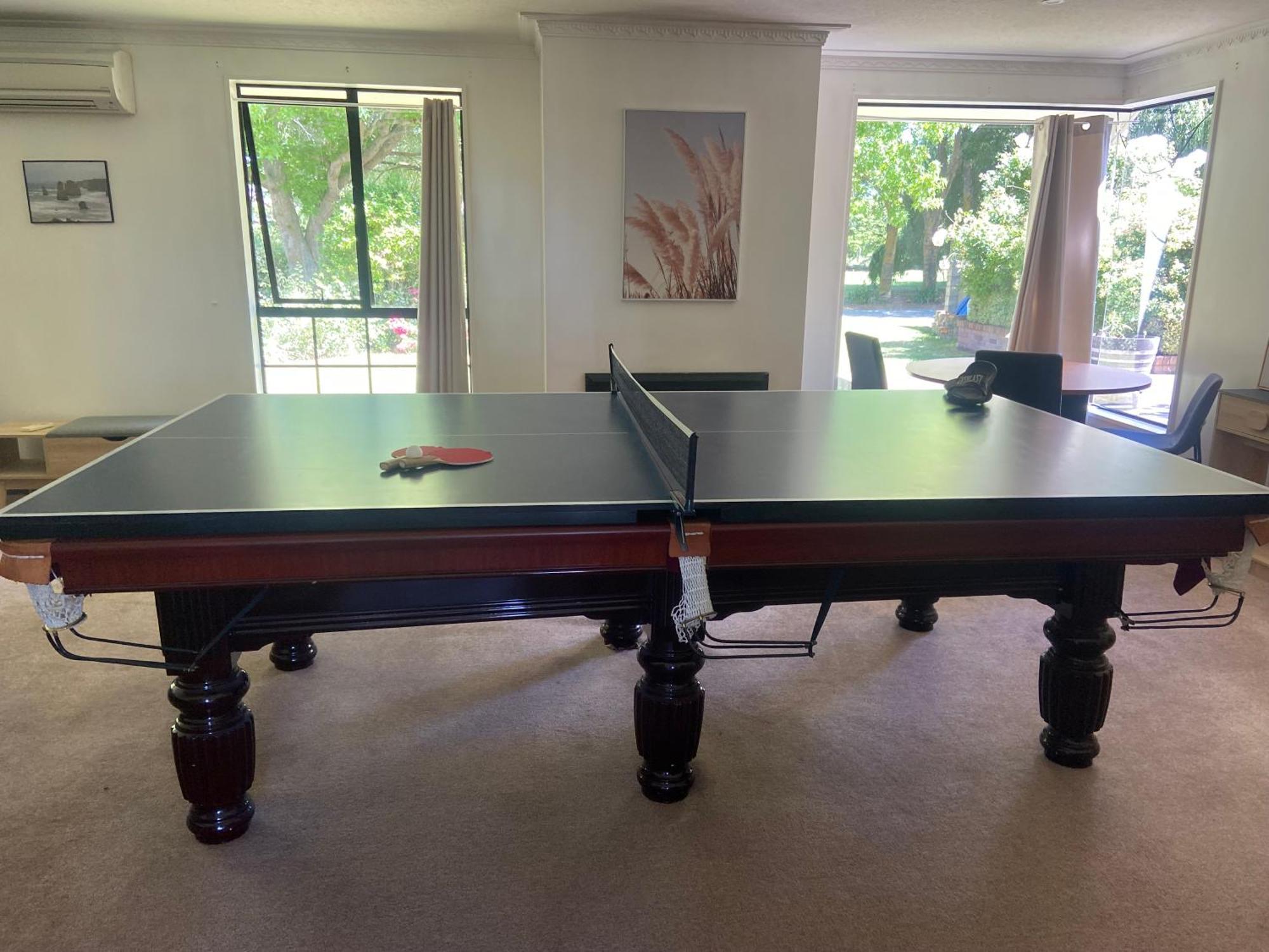 Woodbourne Fairhall Guest Lodge מראה חיצוני תמונה