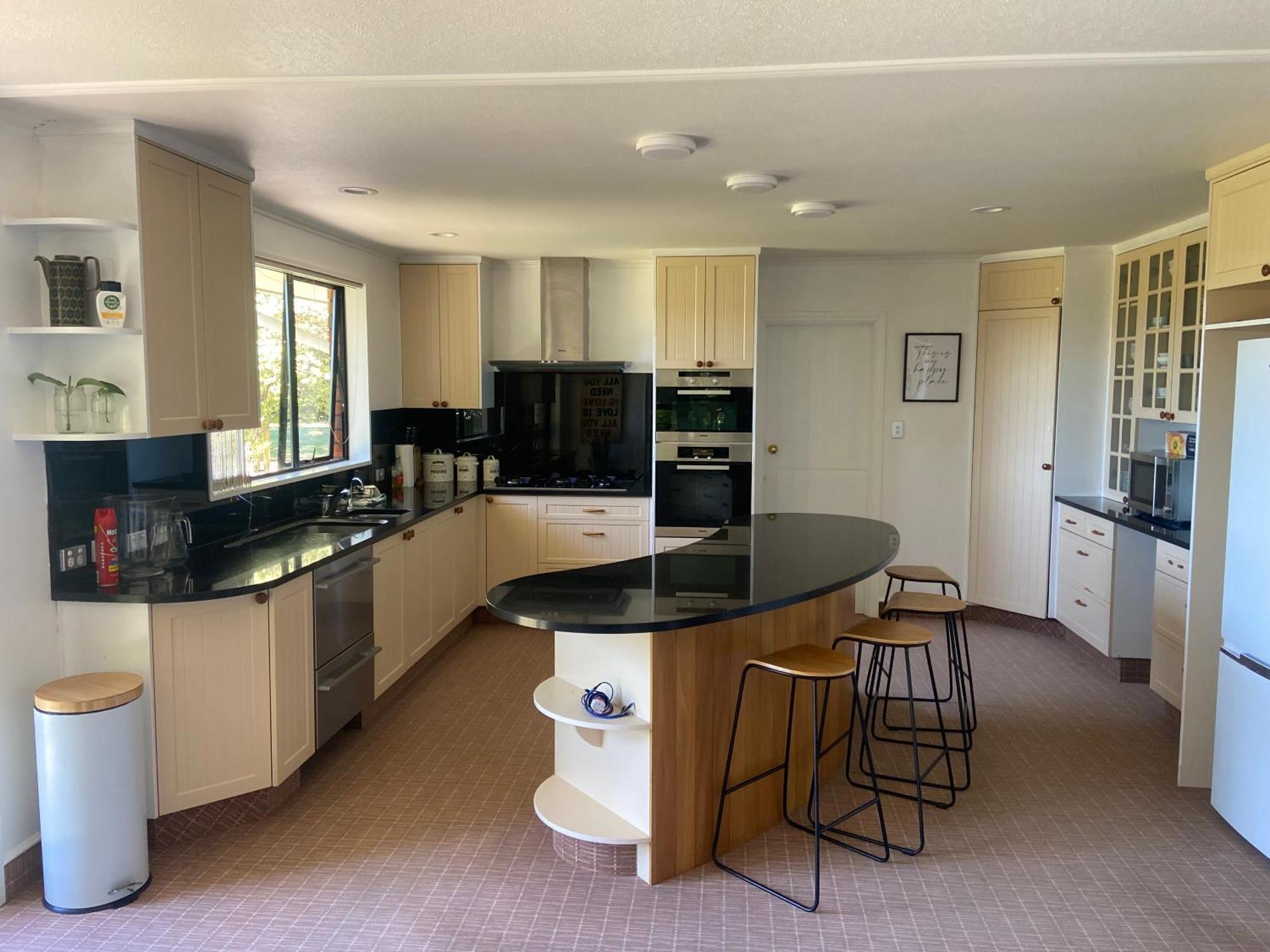 Woodbourne Fairhall Guest Lodge מראה חיצוני תמונה